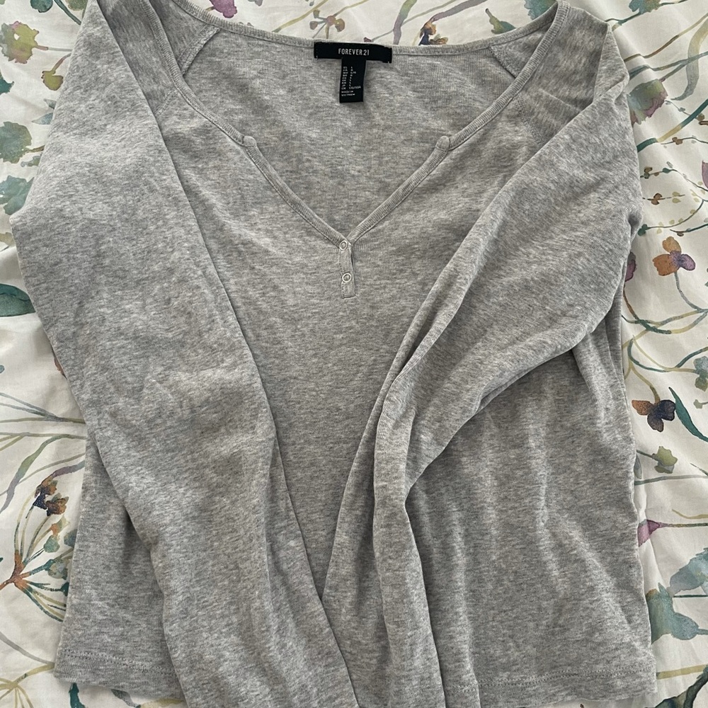 Forever21 gray long sleeve